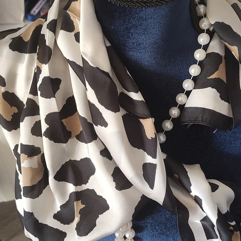🆕Leopard Print Fabric Scarf/Wrap 2.5Wx2.8LNIP